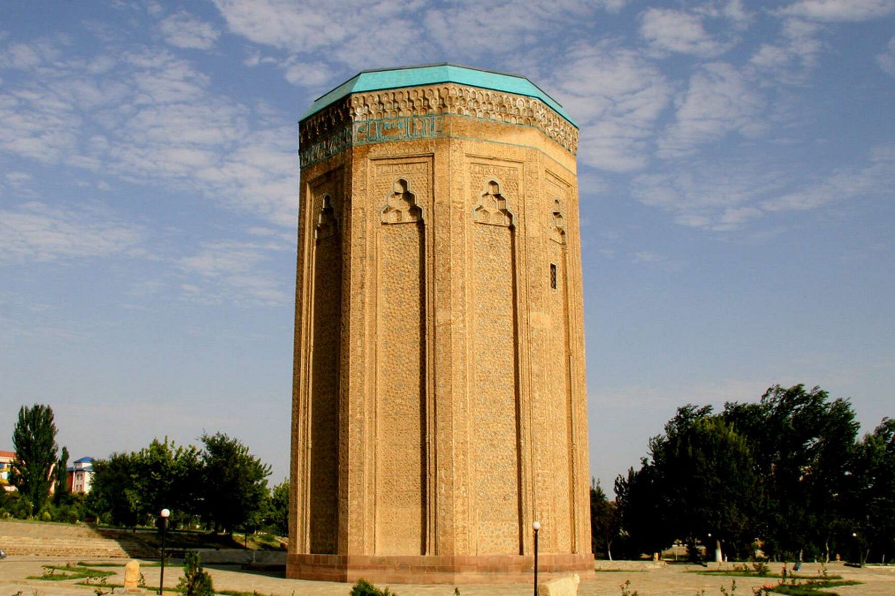 Momine Khatun Mausoleum